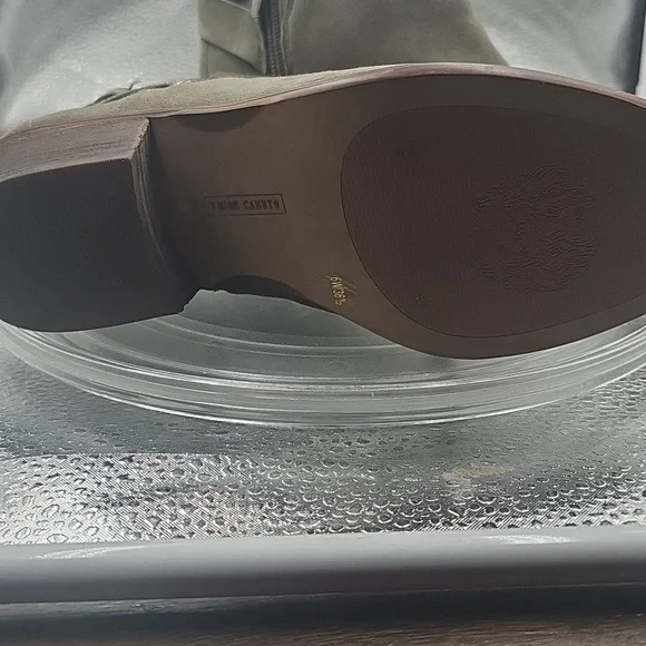 A Vince Camuto womens Olive Green ankle boots size 6W - Picture 11 of 15